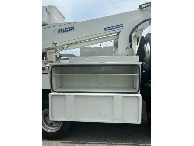 ISUZU ELF 2015 Image 31