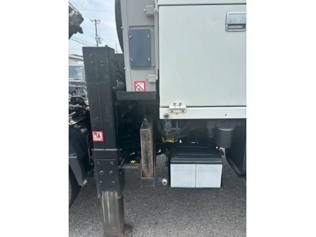 ISUZU ELF 2015 Image 31