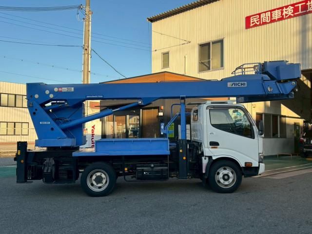 HINO DUTRO 2018 Image 31