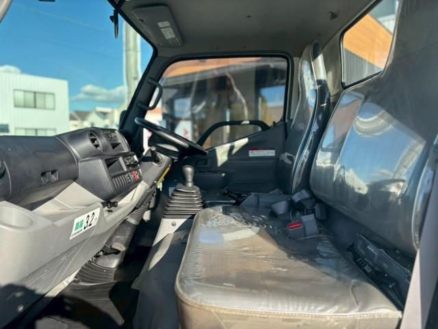 HINO DUTRO 2018 Image 31