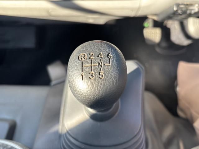 HINO DUTRO 2018 Image 31