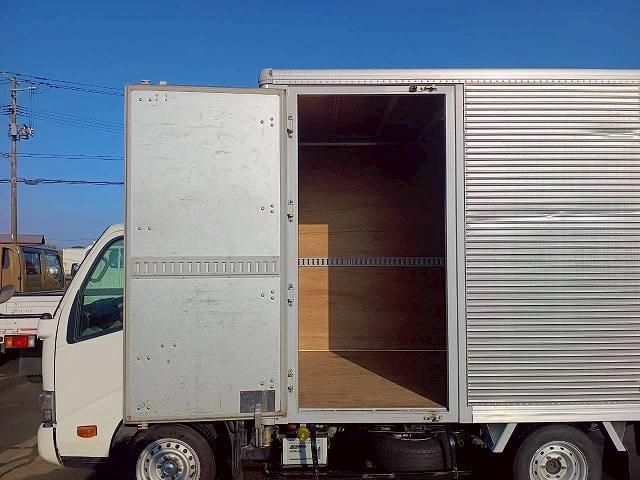 TOYOTA DYNA 2019 Image 31