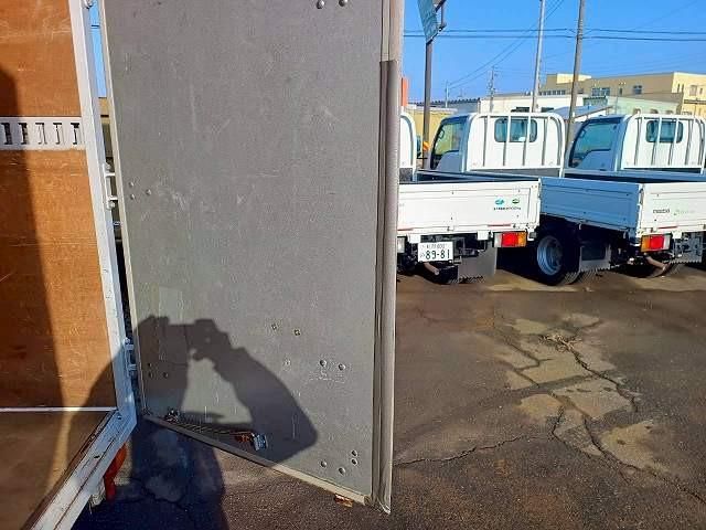 TOYOTA DYNA 2019 Image 31