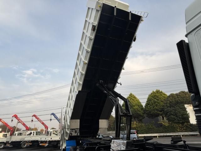 MITSUBISHI FUSOU SUPER GREAT 2025 Image 31