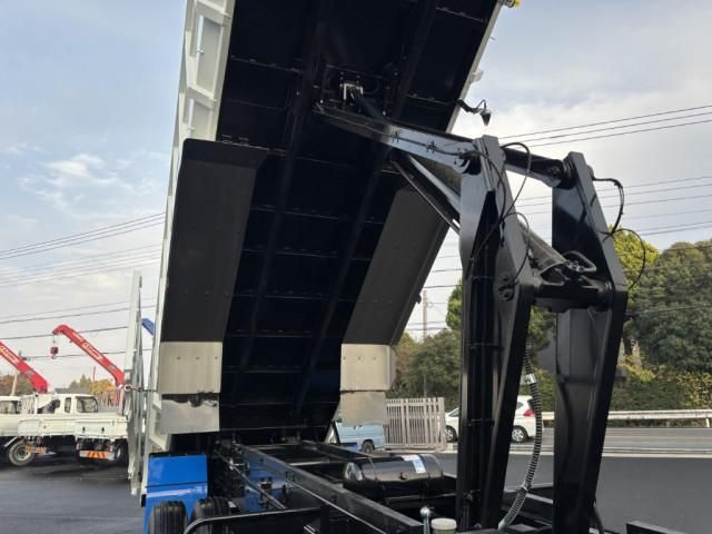 MITSUBISHI FUSOU SUPER GREAT 2025 Image 31