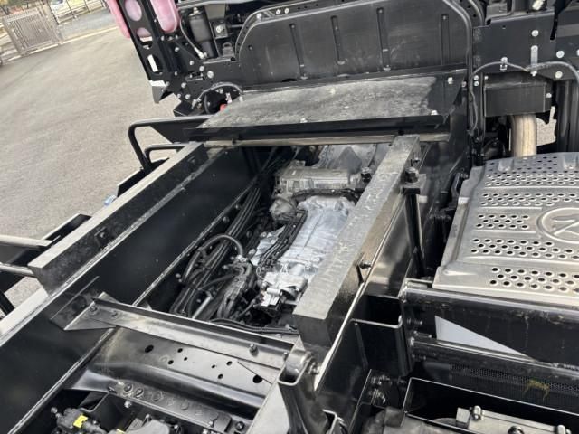 MITSUBISHI FUSOU SUPER GREAT 2025 Image 31