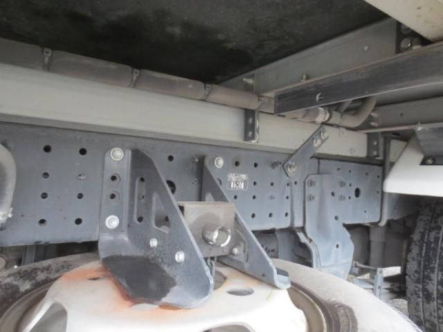 HINO DUTRO 2020 Image 31