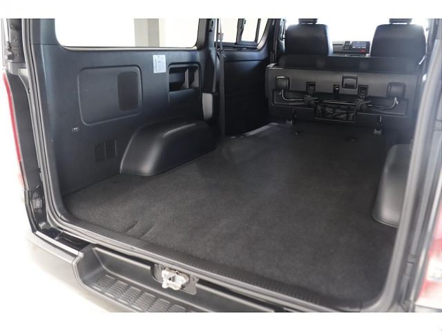 TOYOTA HIACE VAN 2WD 2021 Image 31