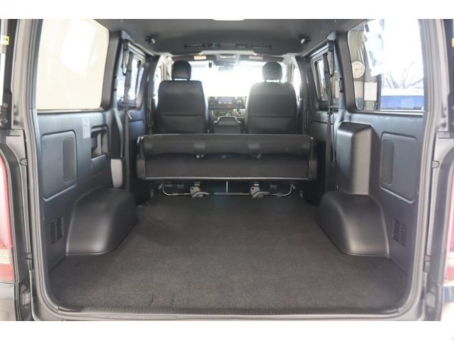 TOYOTA HIACE VAN 2WD 2021 Image 31