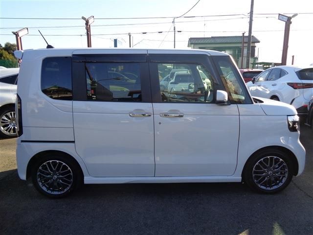 HONDA N BOX CUSTOM 2023 Image 31