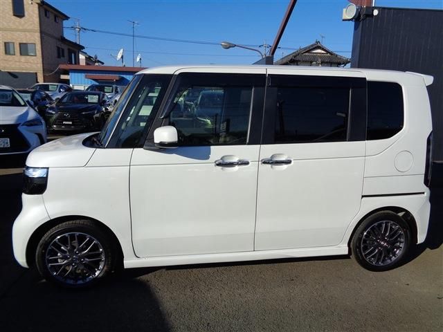 HONDA N BOX CUSTOM 2023 Image 31