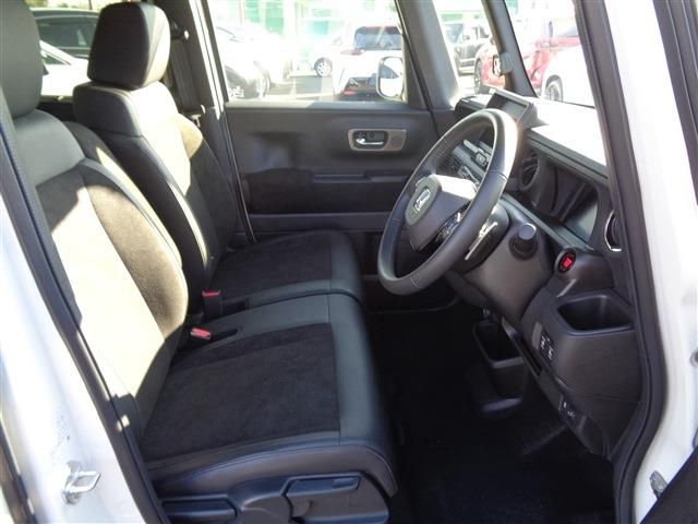 HONDA N BOX CUSTOM 2023 Image 31