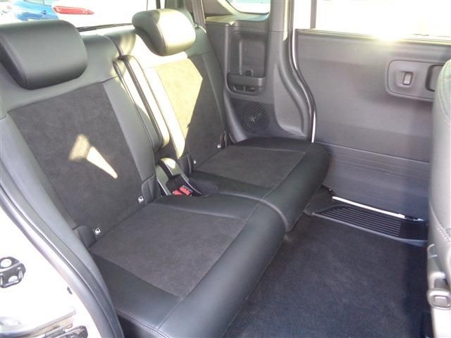 HONDA N BOX CUSTOM 2023 Image 31