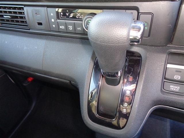 HONDA N BOX CUSTOM 2023 Image 31