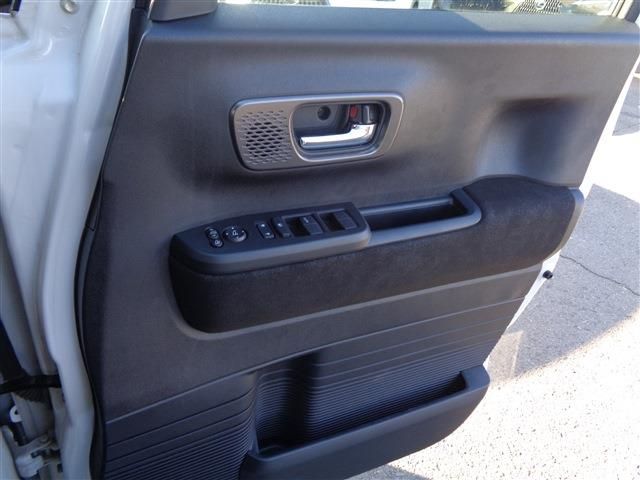 HONDA N BOX CUSTOM 2023 Image 31