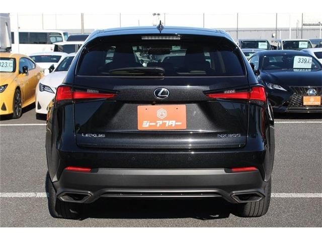 TOYOTA LEXUS NX300 2018 Image 31