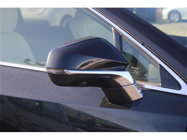 TOYOTA LEXUS NX300 2018 Image 31