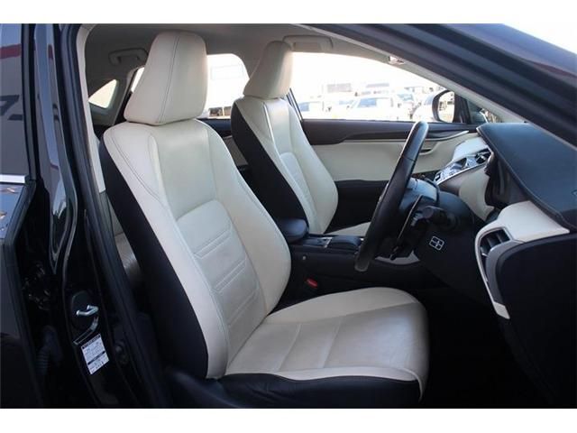 TOYOTA LEXUS NX300 2018 Image 31