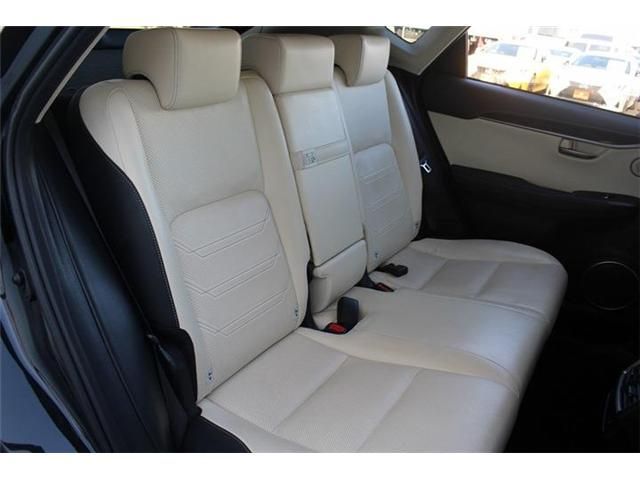 TOYOTA LEXUS NX300 2018 Image 31