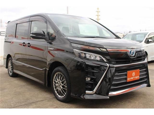 TOYOTA VOXY HYBRID 2017 Image 31