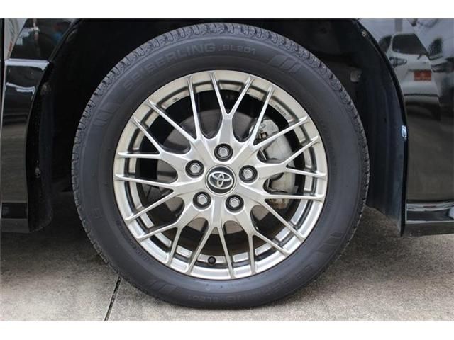 TOYOTA VOXY HYBRID 2017 Image 31