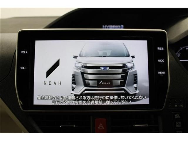 TOYOTA NOAH HYBRID 2018 Image 31