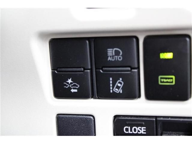 TOYOTA NOAH HYBRID 2018 Image 31