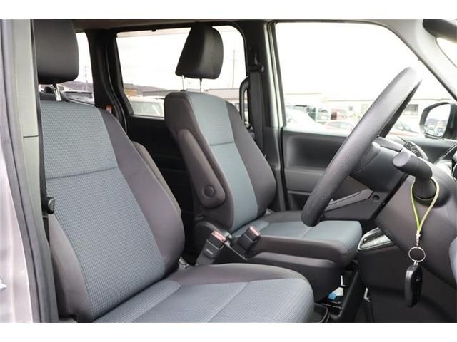 TOYOTA NOAH HYBRID 4WD 2022 Image 31