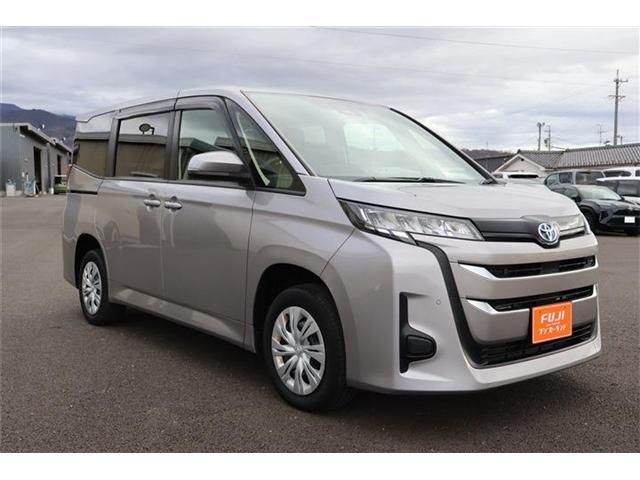 TOYOTA NOAH HYBRID 4WD 2022 Image 31