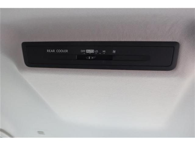 TOYOTA NOAH HYBRID 4WD 2022 Image 31