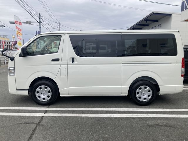 TOYOTA HIACE VAN 2WD 2025 Image 31