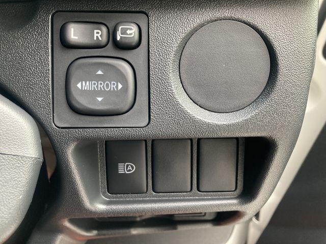 TOYOTA HIACE VAN 2WD 2025 Image 31