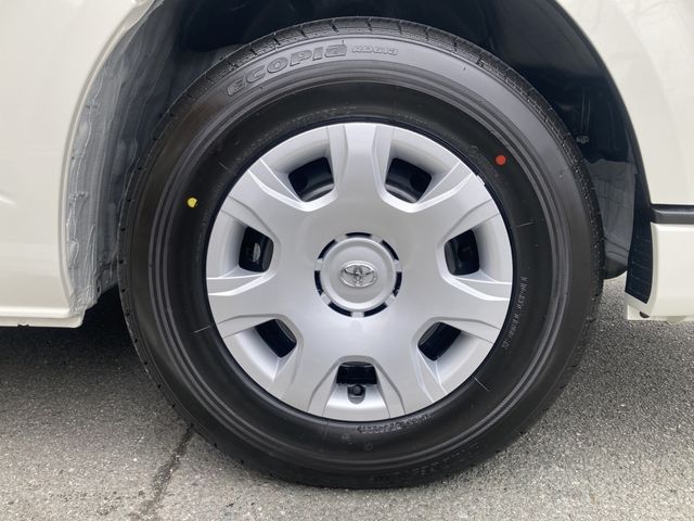 TOYOTA HIACE VAN 2WD 2025 Image 31