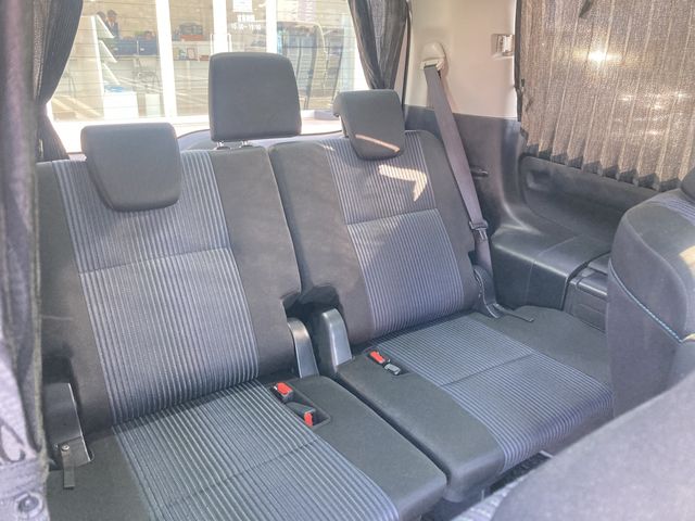 TOYOTA VOXY 2017 Image 31