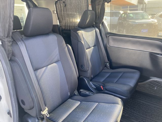 TOYOTA VOXY 2017 Image 31