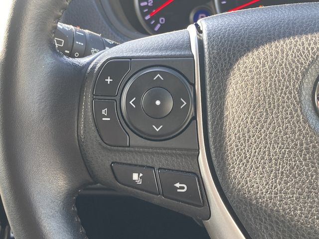 TOYOTA VOXY 2017 Image 31