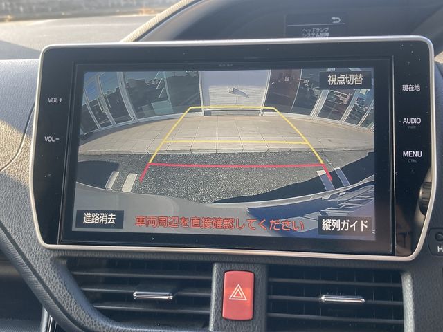 TOYOTA VOXY 2017 Image 31