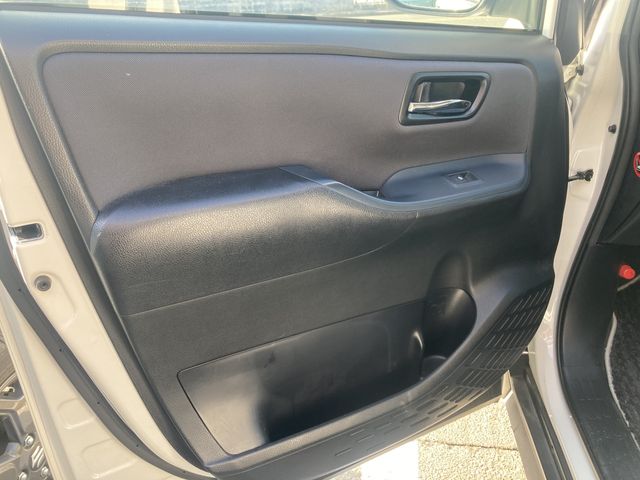 TOYOTA VOXY 2017 Image 31