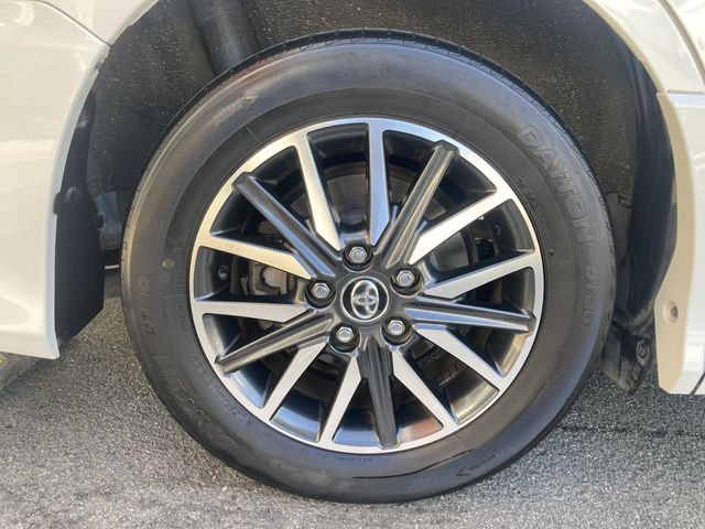 TOYOTA VOXY 2017 Image 31