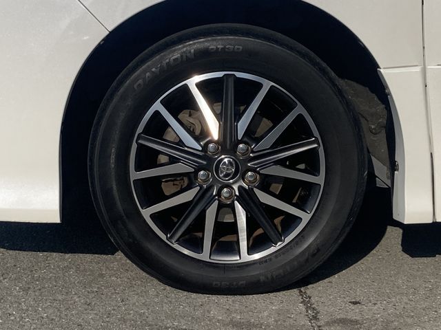 TOYOTA VOXY 2017 Image 31