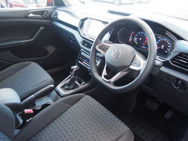 VOLKSWAGEN T-CROSS 2023 Image 31