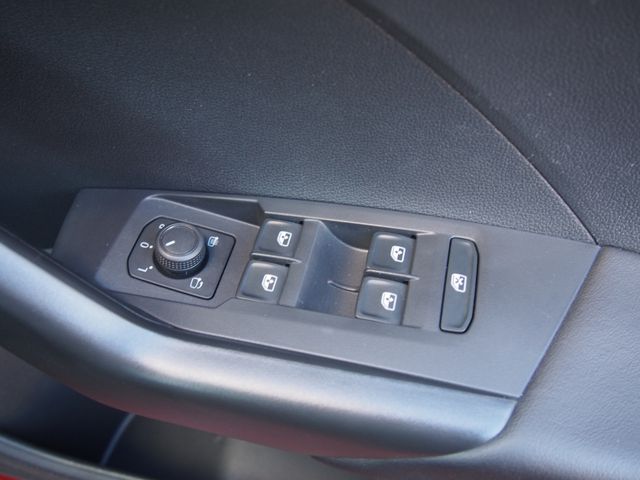 VOLKSWAGEN T-CROSS 2023 Image 31