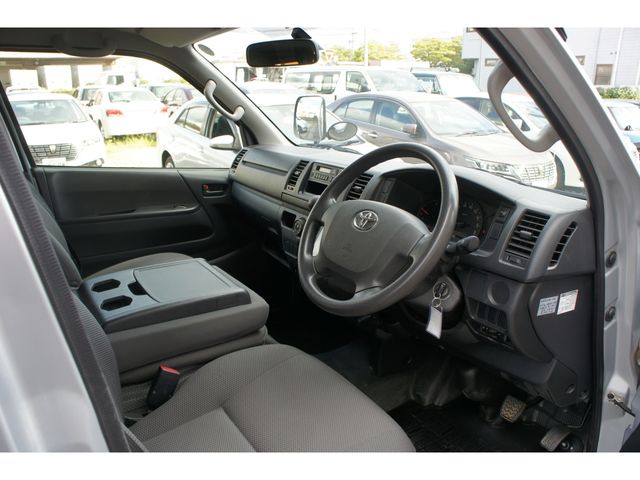 TOYOTA REGIUSACE VAN 1.25T 2017 Image 31