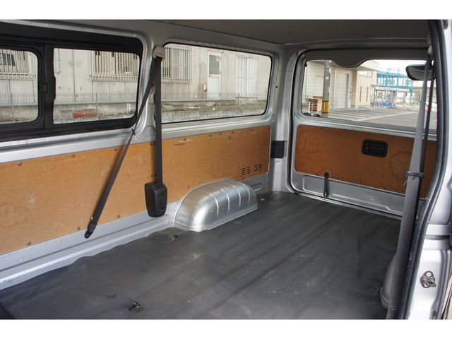 TOYOTA REGIUSACE VAN 1.25T 2017 Image 31