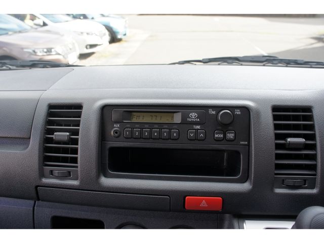 TOYOTA REGIUSACE VAN 1.25T 2017 Image 31