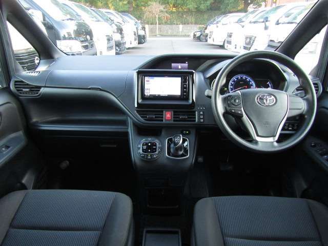 TOYOTA NOAH HYBRID 4WD 2015 Image 31