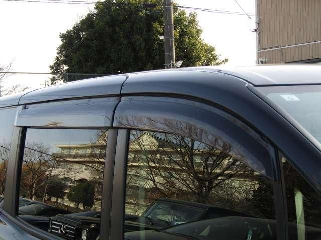 TOYOTA NOAH HYBRID 4WD 2015 Image 31