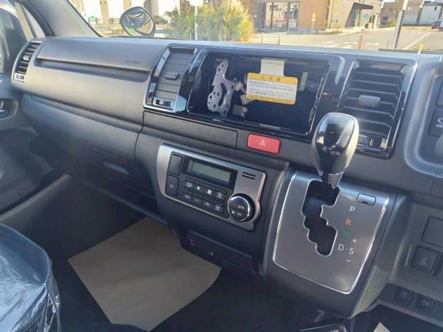 TOYOTA HIACE VAN 4WD 2025 Image 31