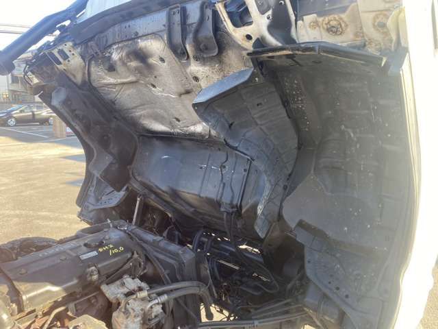 ISUZU ELF 2001 Image 31