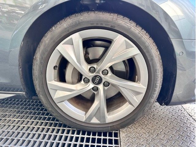 AUDI A4 AVANT 2022 Image 31